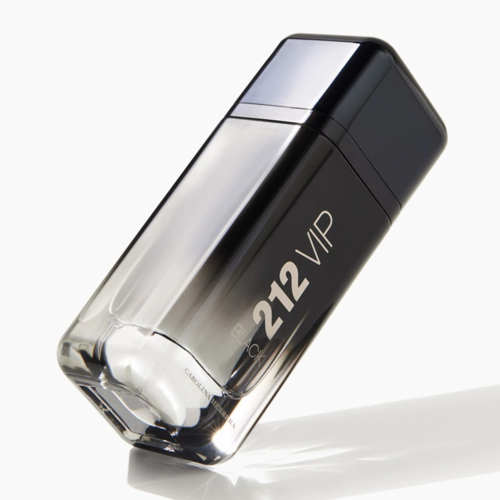 CAROLINA HERRERA 212 VIP BLACK EAU DE PARFUM MASCULINO - Imagem 2